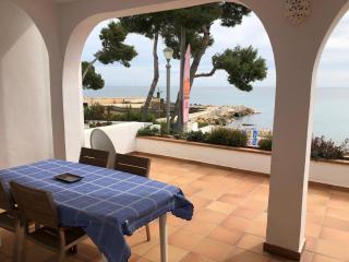 Acogedora casa en Cap Negret, ubicada a primera línea de la playa. - Altea - 0