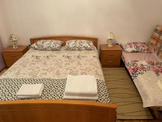 Tivat 2 Bedroom Apartment with Garden and Sea View - Tivat - 3