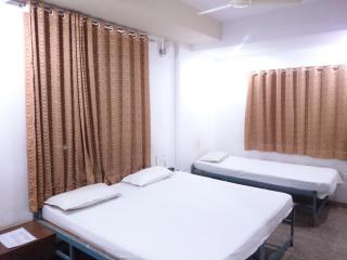 Hotel Sai Kamal - Shirdi - 9
