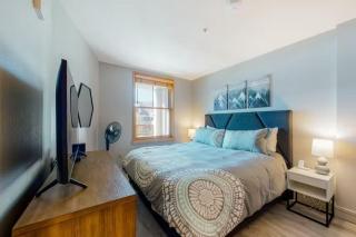 1 Bedroom Mountain Chic Condo In River Run Village Just A Short Walk To Shopping, Dining, And Skiing - 1
