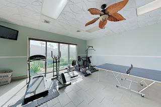 Aquarius Condominiums #504 - 8