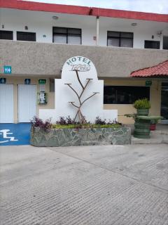 HOTEL MARIA TERESA - 0