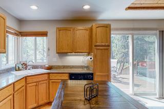 Bachelor Sunshine Retreat - Sunriver - 3