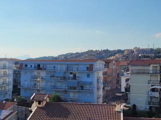 Stunning views, 2-Bed Apartment in Scalea - 2