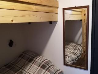 Studio rénové ski aux pieds avec balcon, 5 couchages - FR-1-346-373 - 2