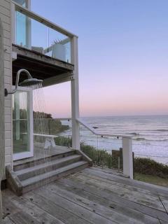 BAY PROPERTIES . Beach House Studio - Yamba - 0