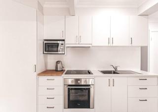 BAY PROPERTIES . Summer Salt On Main - Yamba - 1