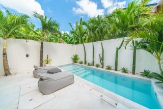 Villa Upeksha - Huge 1-bedroom Villa with pool in Pererenan - 9