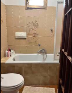 Cheerful Room, Sharing kitchen in a Cosy Family Art House, Ideal for one person or couple - Sanremo - 7