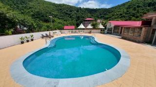 Shalom Farmhouse by the hillside - 9