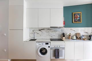 Turquoise Central Flat w AC & Balcony by LovelyStay - Porto - 4