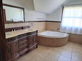 One Rawdons Estate - Nottingham Road - 3
