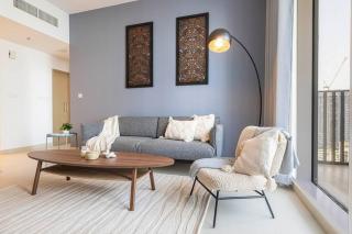 Daniels 1BR at Creek Horizon with Park View - Dubai - 9