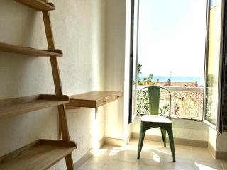 bel appartement lumineux joyeux spacieux, vue mer - Mentone - 9
