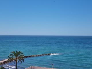 Lets in the Sun Playa Fontanilla Apartment - Marbella - 6