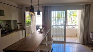 Lets in the Sun Playa Fontanilla Apartment - Marbella - 4