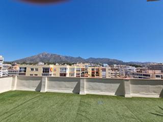 Lets in the Sun Playa Fontanilla Apartment - Marbella - 2