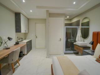 The Octavia Boutique Hotel - eMatikwe - 4