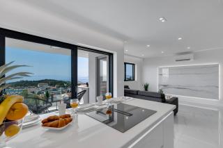 Luxury Seaview apartment Dzenan - Makarska - 0