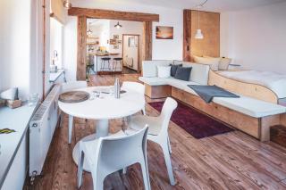 Studio Apartment zur alten Post, 48qm Individualapartment mit Blick über Zittaus Altstadt, Ferienwohnung im Altstadtkern umrandet vom Zittauer Gebirge - Zittau - 5