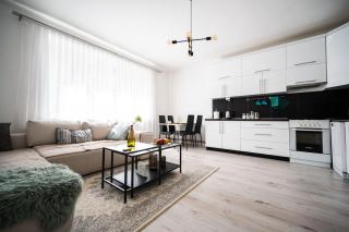 Modern 1BDR Apartment near City Center - Sarajevo - 9