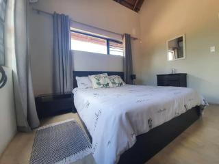 Kanimambo Chalet - Marloth Park - 1