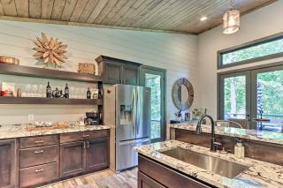 Ellijay Cabin Escape Hot Tub and Fire Pit! - Ellijay - 1