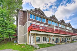 Getaway Chalet in Mars Hill with Hot Tub and Views! - Swiss - 9