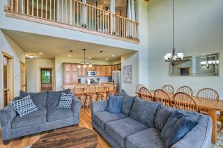 Getaway Chalet in Mars Hill with Hot Tub and Views! - Swiss - 6