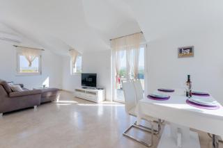 Apartments Kaja - Milna (Milnà) - 5