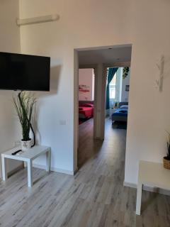 DEA DREAMS - Piazzale Lodi near Fondazione Prada - 8