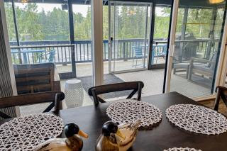 The Lakefront Treehouse - Shelton - 2
