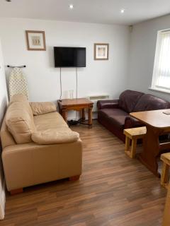 Modern, Quiet, Sleeps 10, Anfield, Tourists, Liverpool - 4