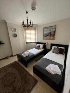 Lovely hotel apart in front Auc - 9