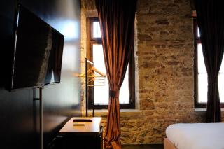 Bohemian Sophie Korce - 3