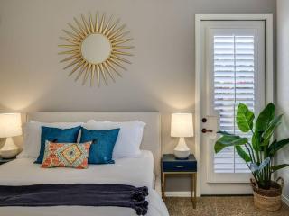 Clubhouse - Modern Villa w Pool, Fire Pit & Putting Green - Indio - 2