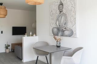 Buddha Apartment - stadtnah, Balkon, Parkplatz, E-Ladestation für Autos & Fahrräder, Fitnessstudio - Coblença - 0