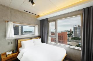 Cornerstone Hotel - Seogwipo - 2