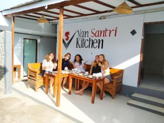 Van Santri Homestay Pemuteran - Pemuteran - 3