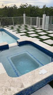 Luxury 2 Bedroom Rooftop pool View unit #3 - Falmouth - 6