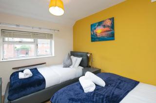 The Cresent WV1 - 3 Bedroom House, Table Soccer, Parking, Garden - Monmore Green - 7