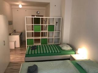 Party bunker apartment - Prague - 8