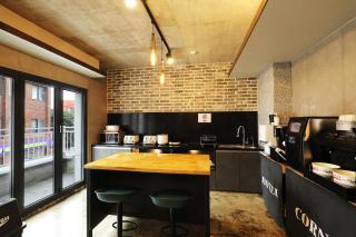 Cornerstone Hotel - 5