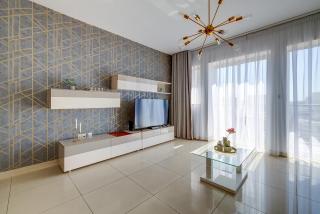 Luxury Apartment with Balcony, Central Area - Il-Gżira - 8