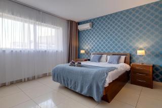 Luxury Apartment with Balcony, Central Area - Il-Gżira - 4