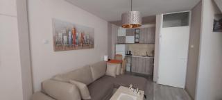 Square Apartment - 8
