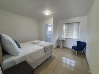 BF Dlamini Guest House - 3