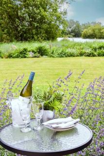 The Hideaway @ Flagham Cottage. - 1