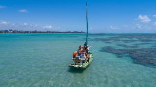 Edf Casabela - Apartamento Beira Mar com 2 quartos sendo 1 suíte com vista para as piscinais naturais com ar condicionado em todos os quartos e na sala - 1 vaga de garagem - Maceió - 5