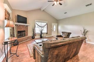 Gorgeous Home with Fireplace, Near St Louis Bay - Kiln - 1